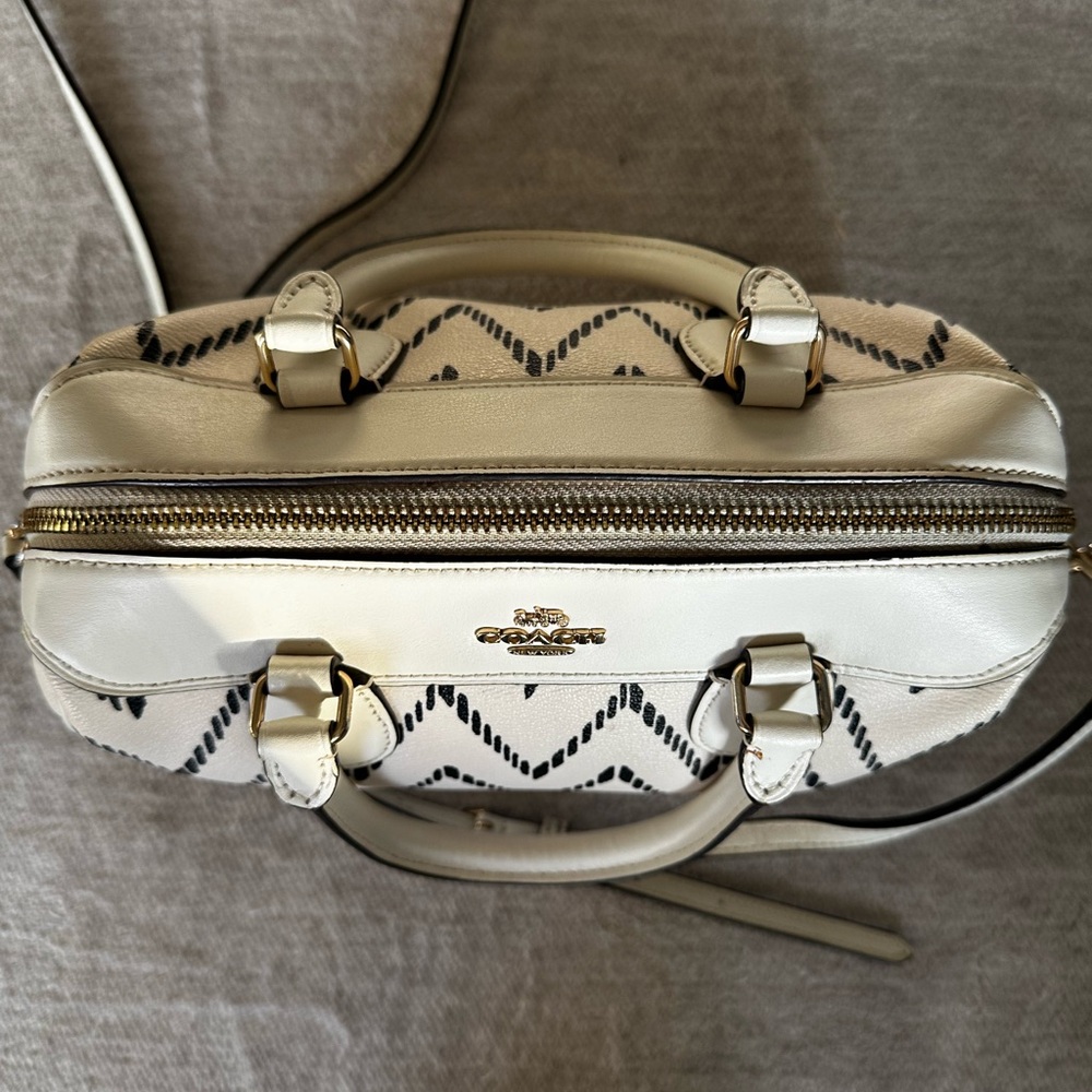 Coach Mini Bennett Chevron Satchel Crossbody F49055 - Picture 3 of 9